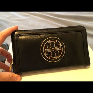 Tory Burch zip around wallet